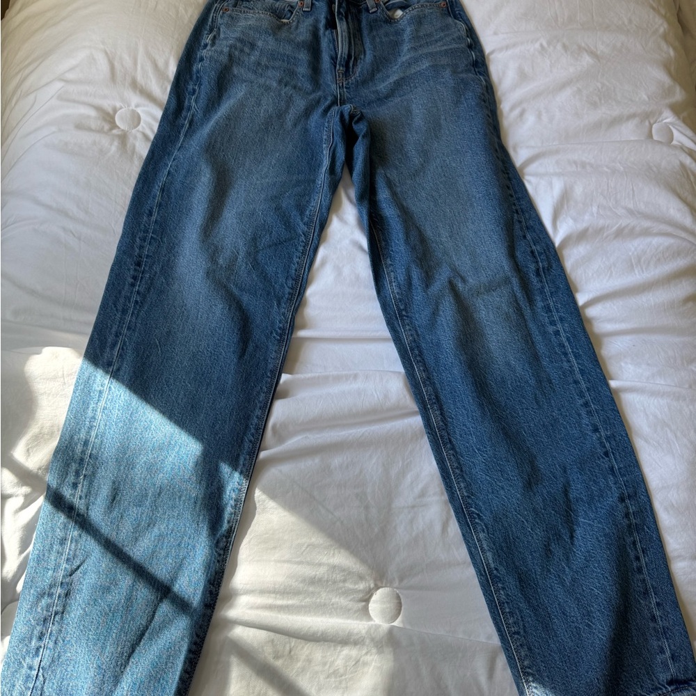 American Eagle Outfitters Women’s Baggy Jeans